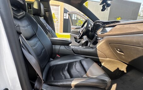Cadillac XT5 I рестайлинг, 2016 год, 2 416 000 рублей, 12 фотография