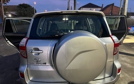 Toyota RAV4, 2006 год, 1 000 000 рублей, 2 фотография