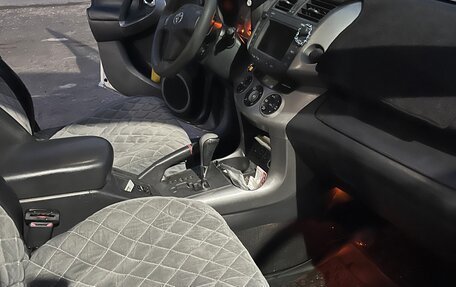 Toyota RAV4, 2006 год, 1 000 000 рублей, 8 фотография