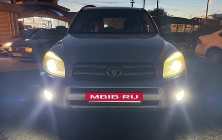 Toyota RAV4, 2006 год, 1 000 000 рублей, 18 фотография