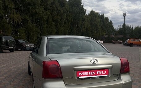 Toyota Avensis III рестайлинг, 2004 год, 590 000 рублей, 8 фотография