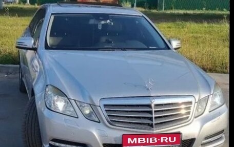 Mercedes-Benz E-Класс, 2012 год, 1 820 000 рублей, 1 фотография