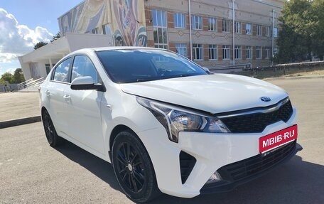 KIA Rio IV, 2020 год, 1 450 000 рублей, 1 фотография