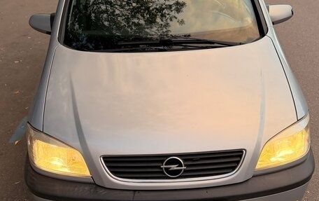 Opel Zafira A рестайлинг, 2002 год, 375 000 рублей, 20 фотография