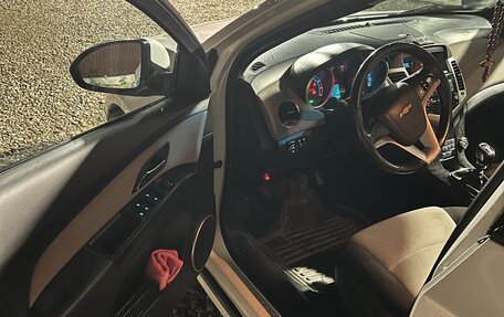 Chevrolet Cruze II, 2011 год, 610 000 рублей, 11 фотография