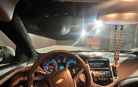 Chevrolet Cruze II, 2011 год, 610 000 рублей, 10 фотография