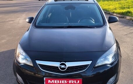Opel Astra J, 2011 год, 580 000 рублей, 1 фотография