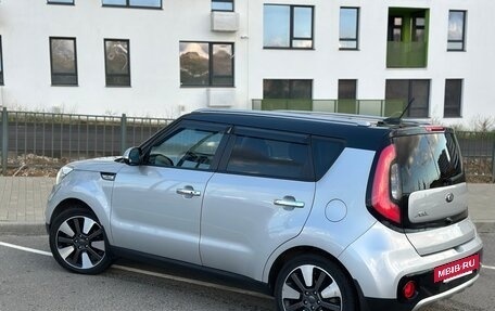 KIA Soul II рестайлинг, 2017 год, 1 325 000 рублей, 6 фотография