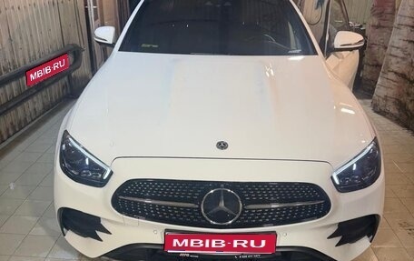 Mercedes-Benz E-Класс, 2022 год, 6 350 000 рублей, 1 фотография