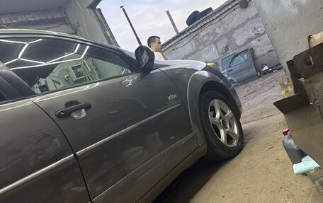 Pontiac Vibe II, 2003 год, 350 000 рублей, 2 фотография