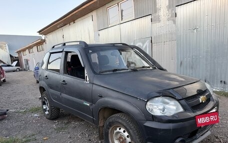 Chevrolet Niva I рестайлинг, 2015 год, 285 000 рублей, 2 фотография