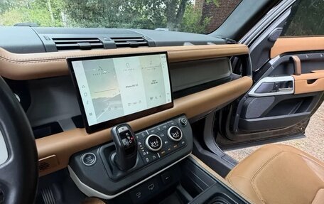 Land Rover Defender II, 2023 год, 9 800 000 рублей, 13 фотография