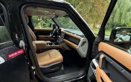 Land Rover Defender II, 2023 год, 9 800 000 рублей, 17 фотография