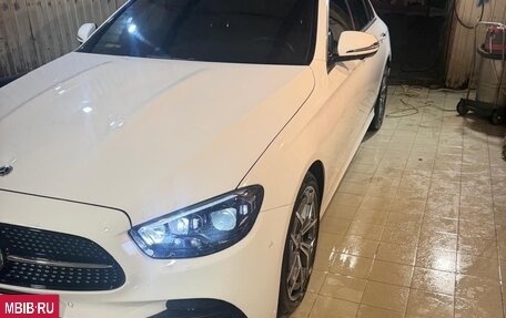 Mercedes-Benz E-Класс, 2022 год, 6 350 000 рублей, 4 фотография