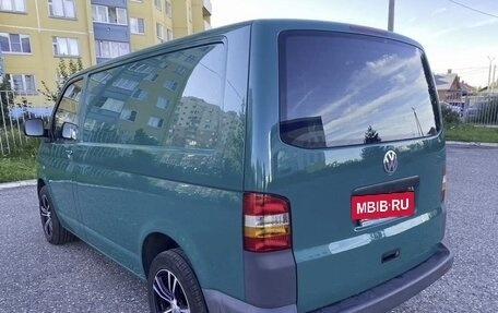 Volkswagen Transporter T5 рестайлинг, 2005 год, 1 100 000 рублей, 3 фотография