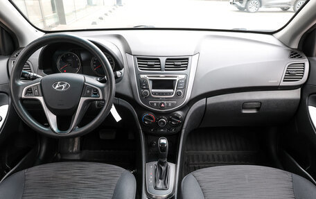 Hyundai Solaris II рестайлинг, 2016 год, 1 049 000 рублей, 13 фотография