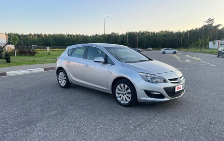 Opel Astra J, 2011 год, 600 000 рублей, 3 фотография