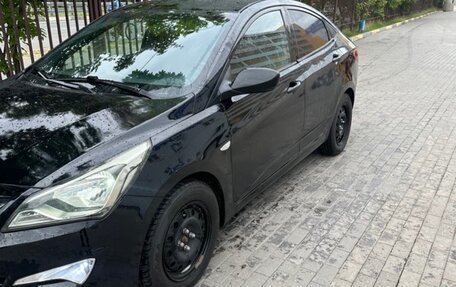 Hyundai Solaris II рестайлинг, 2013 год, 420 000 рублей, 4 фотография
