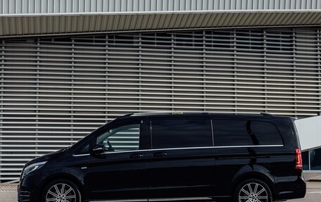 Mercedes-Benz V-Класс, 2022 год, 7 500 000 рублей, 3 фотография