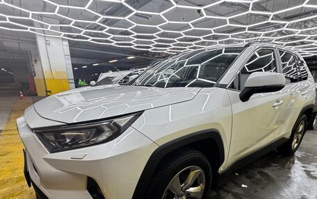 Toyota RAV4, 2020 год, 2 750 000 рублей, 1 фотография