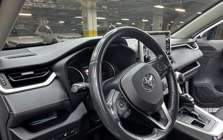 Toyota RAV4, 2020 год, 2 750 000 рублей, 5 фотография