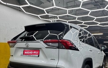 Toyota RAV4, 2020 год, 2 750 000 рублей, 3 фотография