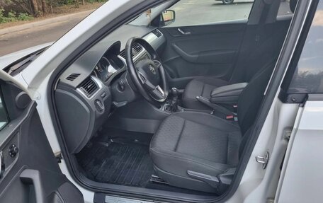 Skoda Rapid I, 2016 год, 1 050 000 рублей, 4 фотография