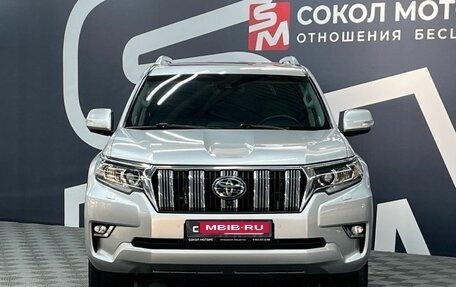 Toyota Land Cruiser Prado 150 рестайлинг 2, 2022 год, 7 599 900 рублей, 2 фотография