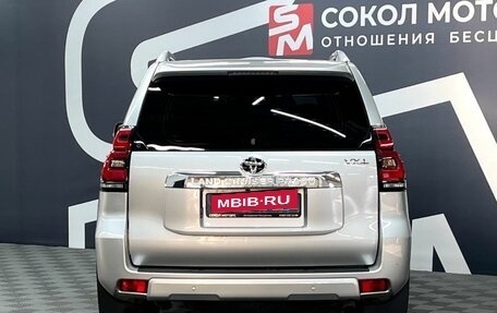 Toyota Land Cruiser Prado 150 рестайлинг 2, 2022 год, 7 599 900 рублей, 5 фотография