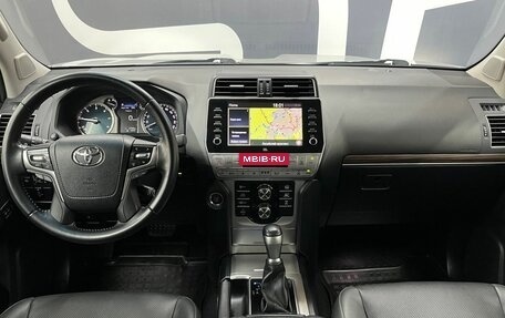 Toyota Land Cruiser Prado 150 рестайлинг 2, 2022 год, 7 599 900 рублей, 8 фотография