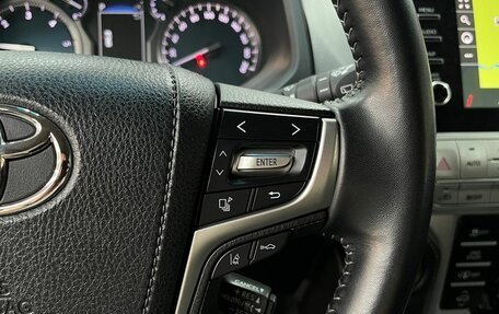 Toyota Land Cruiser Prado 150 рестайлинг 2, 2022 год, 7 599 900 рублей, 16 фотография