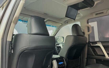 Toyota Land Cruiser Prado 150 рестайлинг 2, 2022 год, 7 599 900 рублей, 21 фотография