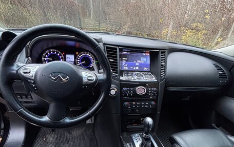 Infiniti QX70, 2017 год, 2 400 000 рублей, 18 фотография