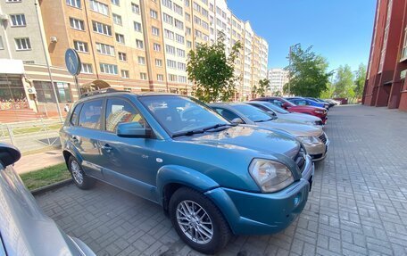 Hyundai Tucson III, 2006 год, 710 000 рублей, 1 фотография