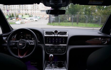 Bentley Bentayga I, 2022 год, 30 000 000 рублей, 8 фотография