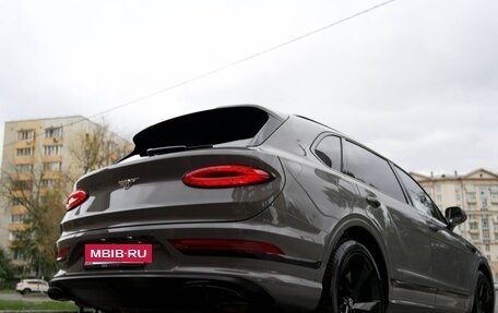 Bentley Bentayga I, 2022 год, 30 000 000 рублей, 3 фотография