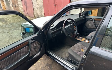 Mercedes-Benz E-Класс, 1994 год, 500 000 рублей, 5 фотография