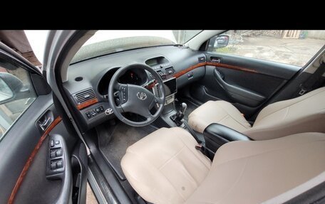Toyota Avensis III рестайлинг, 2006 год, 500 000 рублей, 5 фотография