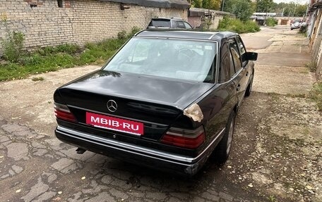 Mercedes-Benz E-Класс, 1994 год, 500 000 рублей, 9 фотография