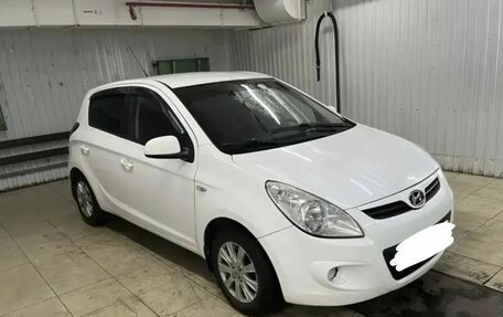 Hyundai i20 IB рестайлинг, 2010 год, 4 фотография