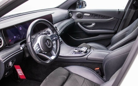 Mercedes-Benz E-Класс, 2020 год, 3 480 000 рублей, 10 фотография