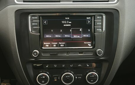 Volkswagen Jetta VI, 2013 год, 1 170 000 рублей, 16 фотография