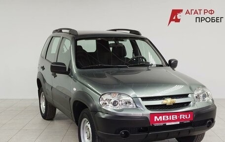 Chevrolet Niva I рестайлинг, 2018 год, 770 000 рублей, 3 фотография