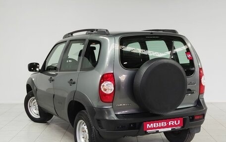 Chevrolet Niva I рестайлинг, 2018 год, 770 000 рублей, 7 фотография