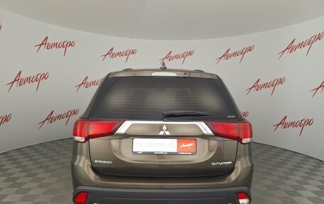 Mitsubishi Outlander III рестайлинг 3, 2018 год, 1 799 000 рублей, 4 фотография
