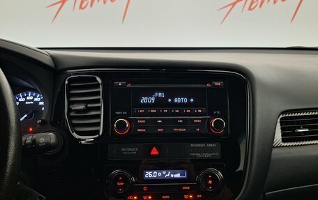 Mitsubishi Outlander III рестайлинг 3, 2018 год, 1 799 000 рублей, 14 фотография