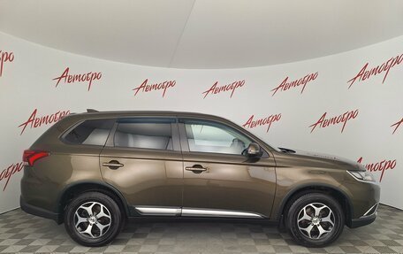 Mitsubishi Outlander III рестайлинг 3, 2018 год, 1 799 000 рублей, 6 фотография