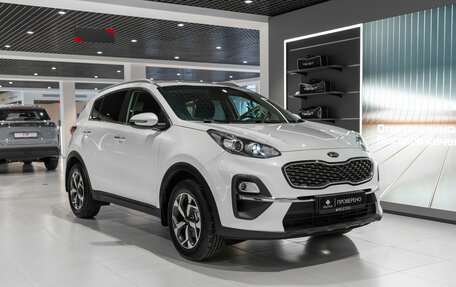 KIA Sportage IV рестайлинг, 2020 год, 2 475 000 рублей, 2 фотография