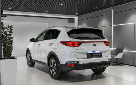 KIA Sportage IV рестайлинг, 2020 год, 2 475 000 рублей, 5 фотография