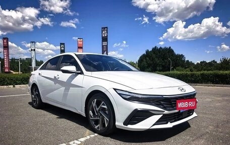 Hyundai Elantra, 2023 год, 1 670 000 рублей, 3 фотография
